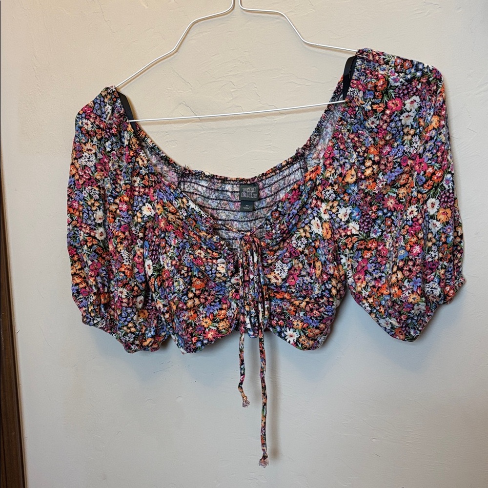 Like New Wild Fable floral Crop! Size XS